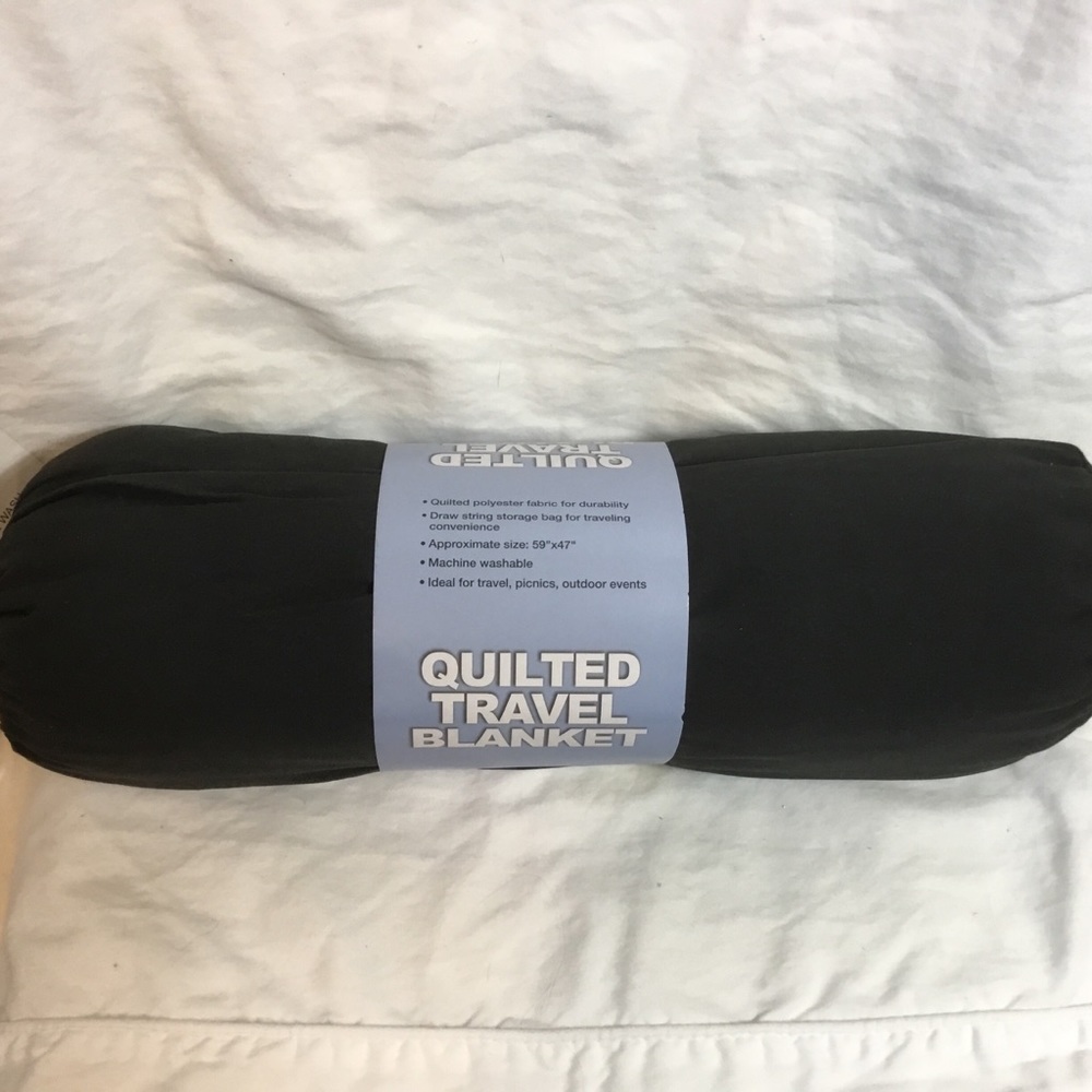Quilted Travel Blanket packable with Carry Case Black NWT